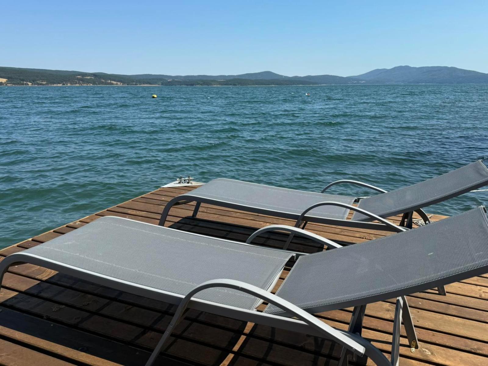 Villa Iskar Lake Residence By Bookvillabg Shtarkelovo Gnezdo Luaran gambar