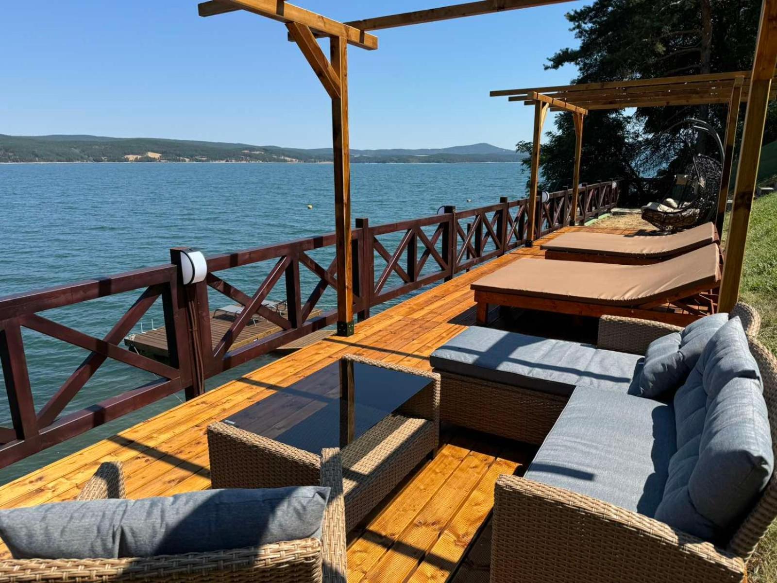 Villa Iskar Lake Residence By Bookvillabg Shtarkelovo Gnezdo Luaran gambar