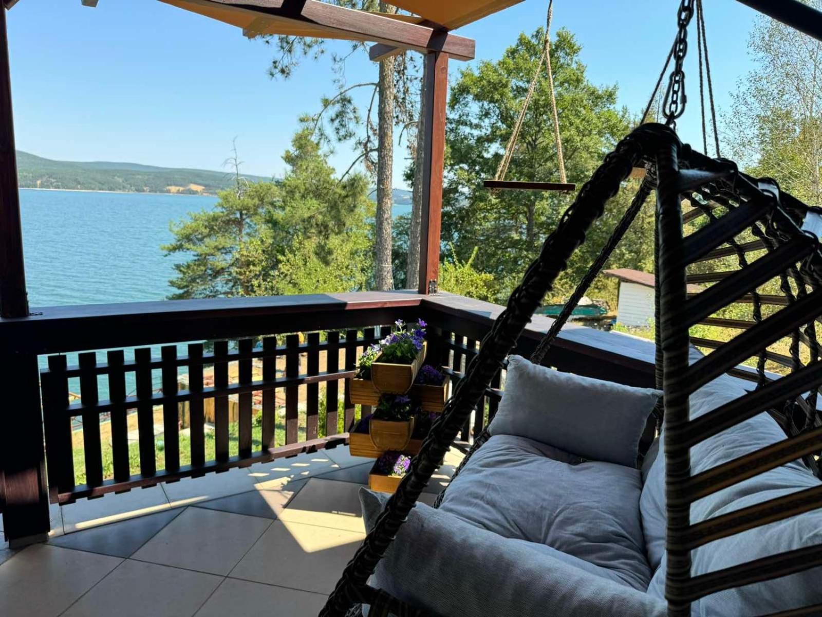 Villa Iskar Lake Residence By Bookvillabg Shtarkelovo Gnezdo Luaran gambar