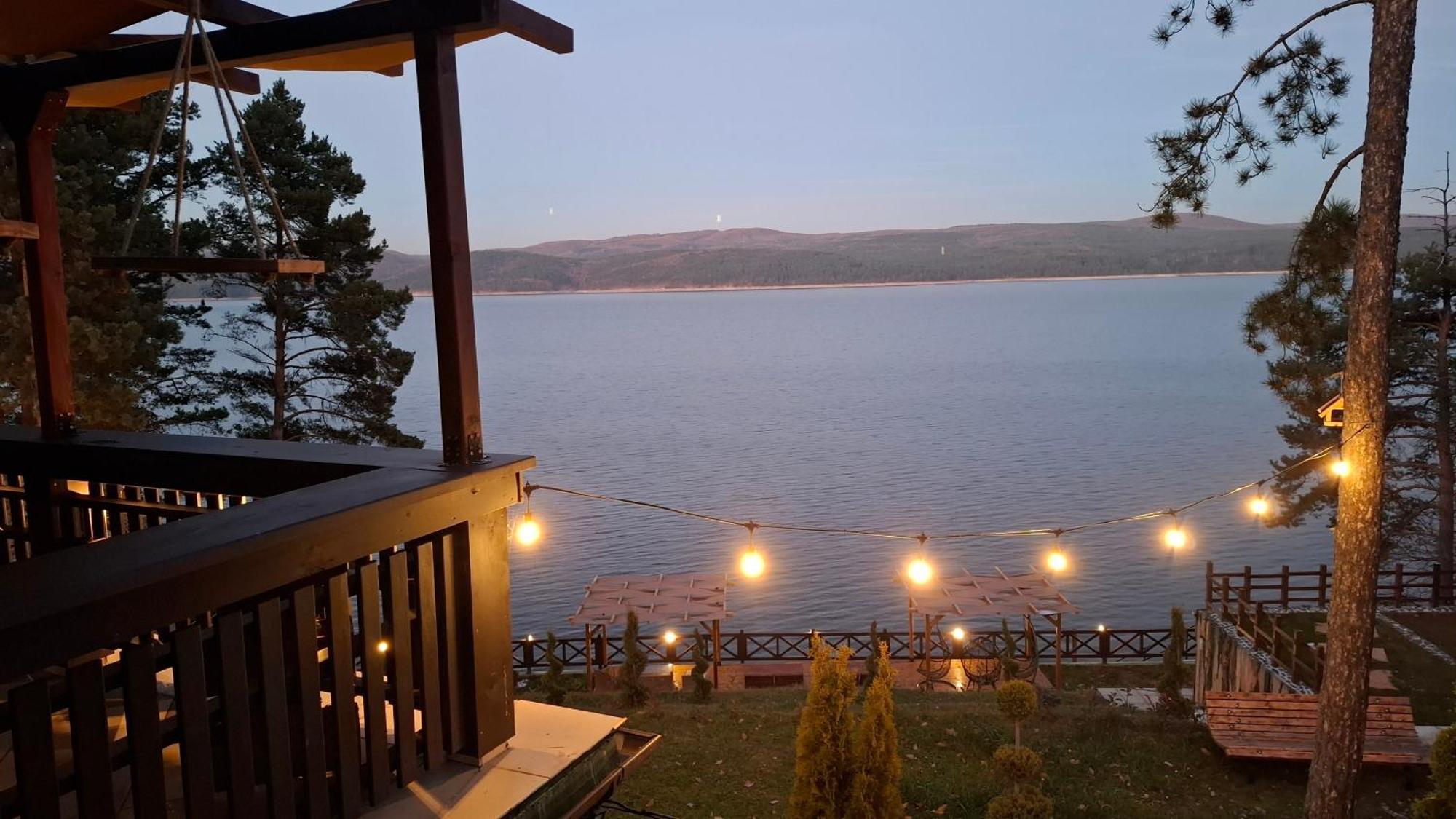 Villa Iskar Lake Residence By Bookvillabg Shtarkelovo Gnezdo Luaran gambar