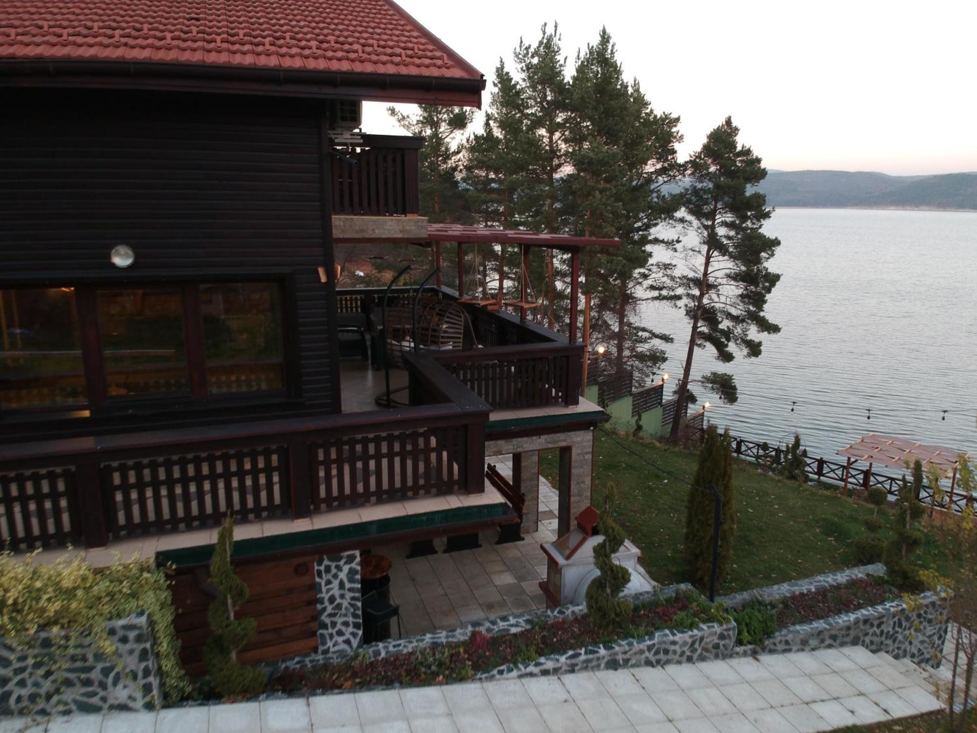 Villa Iskar Lake Residence By Bookvillabg Shtarkelovo Gnezdo Luaran gambar
